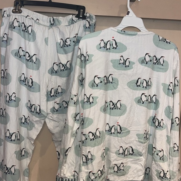 Munki Munki altered set of size medium penguin pajamas/ see all pics - Picture 7 of 8